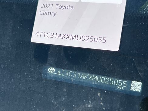 Used 2021 Toyota Camry LE FWD image 23