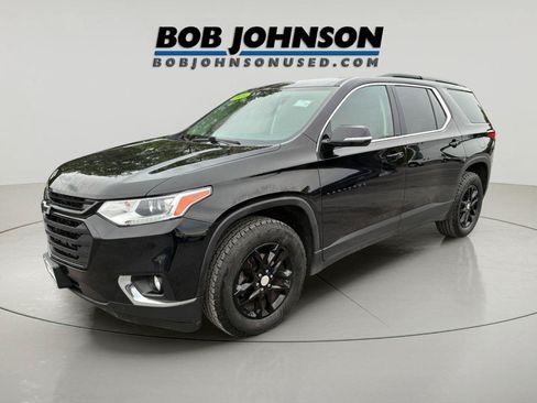 Used 2019 Chevrolet Traverse LT w/ LPO, Blackout Package AWD/4WD image 7