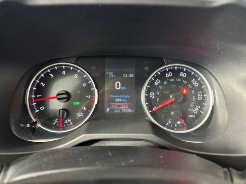 Used 2021 Toyota RAV4 XLE AWD/4WD image 17
