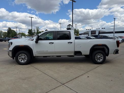 New 2026 GMC Sierra 3500 Pro AWD/4WD image 8