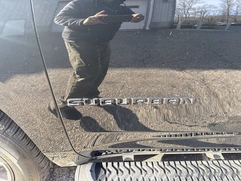 Used 2023 Chevrolet Suburban Z71 w/ Z71 Off-Road Package image 13