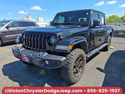 Used 2023 Jeep Gladiator Overland AWD/4WD image 1