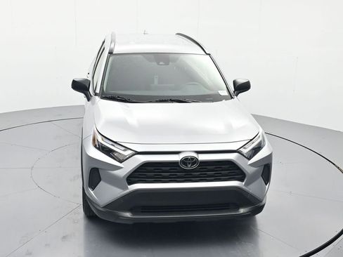 Used 2025 Toyota RAV4 LE AWD/4WD image 29