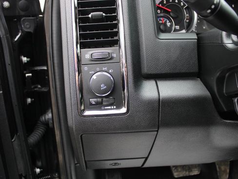 Used 2018 RAM 2500 Laramie w/ Sport Appearance Group image 27