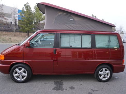 Used 2003 Volkswagen Eurovan MV image 3