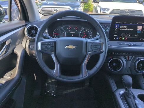 Used 2025 Chevrolet Blazer LT FWD image 15