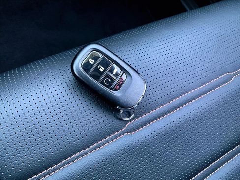 Used 2025 Honda CR-V Sport-L image 29