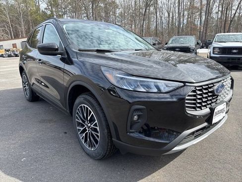 New 2026 Ford Escape SE image 7