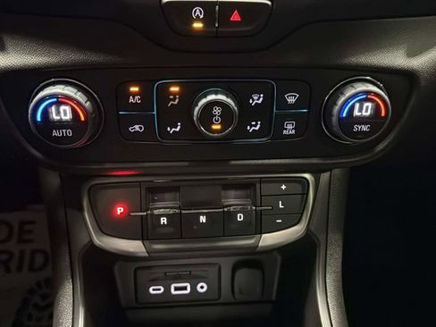 Used 2023 GMC Terrain AT4 w/ Infotainment Package II AWD/4WD image 33