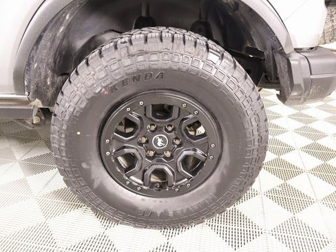 Used 2022 Ford Bronco Badlands w/ Sasquatch Package image 18