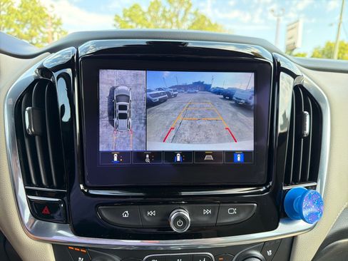 Used 2023 Chevrolet Traverse Premier w/ LPO, Floor Liner Package FWD image 19