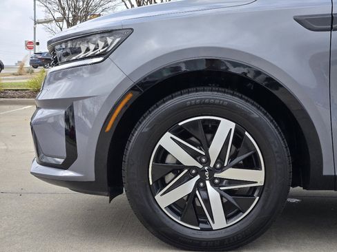 Certified 2023 Kia Sorento S image 14