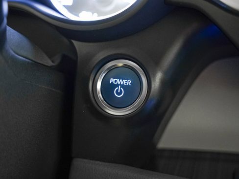 Used 2024 Toyota Sienna Limited image 21