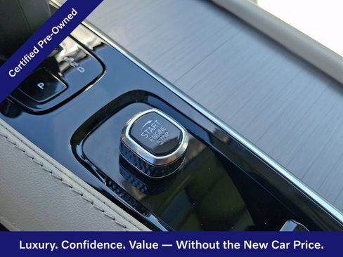 Certified 2024 Volvo XC90 B5 Core w/ Protection Package Premier AWD/4WD image 24