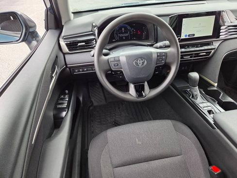 Used 2025 Toyota Camry LE FWD image 6