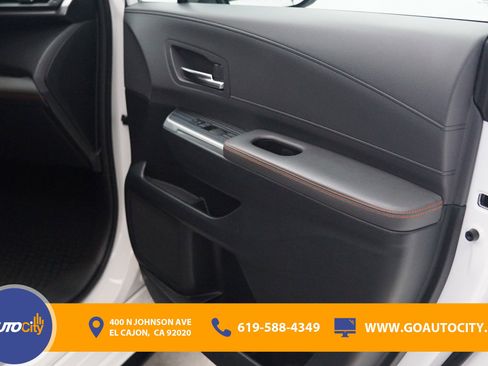 Used 2021 Toyota Sienna XSE FWD image 18