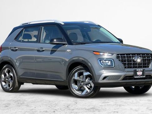 New 2026 Hyundai Venue SEL FWD image 2