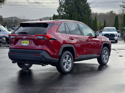 New 2025 Toyota RAV4 XLE image 5