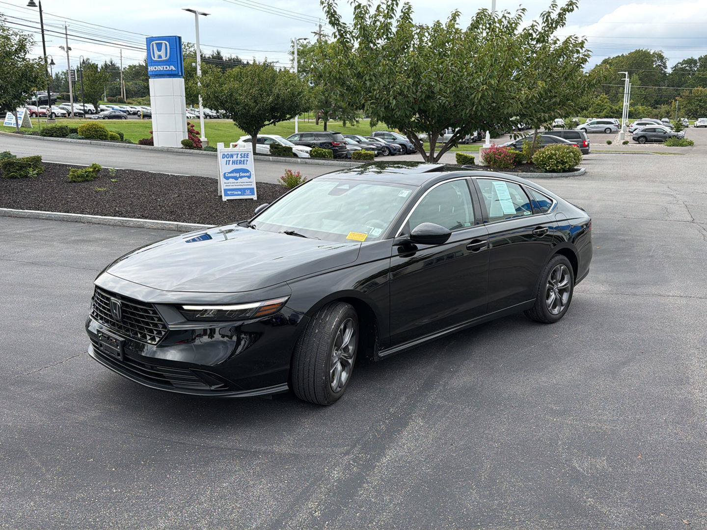Used 2023 Honda Accord EX image 3