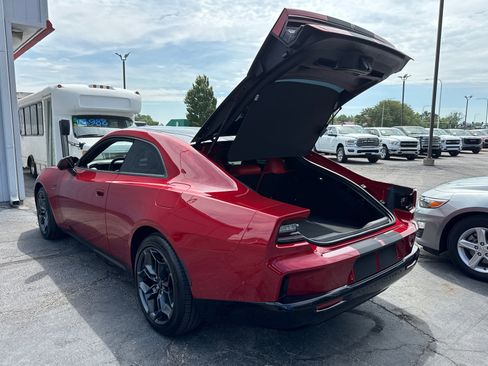 Used 2025 Dodge Charger R/T w/ Quick Order Package 25M R/T image 17