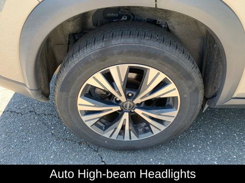 Used 2023 Nissan Rogue SV AWD/4WD image 10