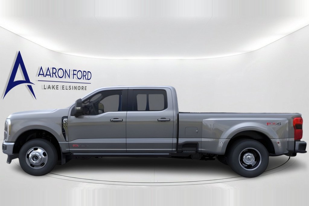 New 2026 Ford F350 Lariat w/ Black Appearance Package AWD/4WD image 3