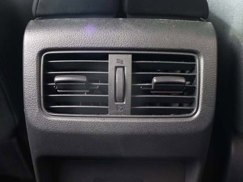 Used 2023 Nissan Rogue SV image 44