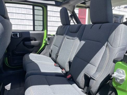 Used 2025 Jeep Wrangler Unlimited Sport AWD/4WD image 19