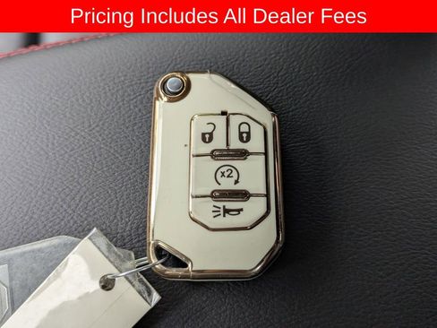 Used 2025 Jeep Wrangler Unlimited Rubicon w/ Safety Group AWD/4WD image 30