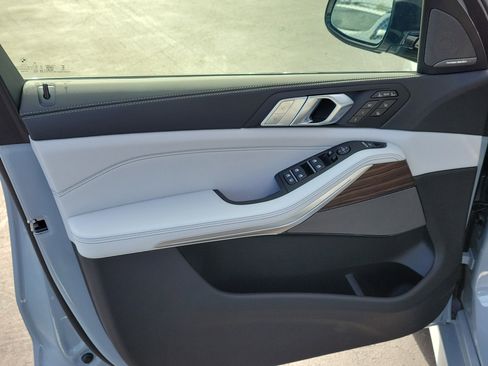 New 2026 BMW X7 xDrive40i w/ Executive Package image 13