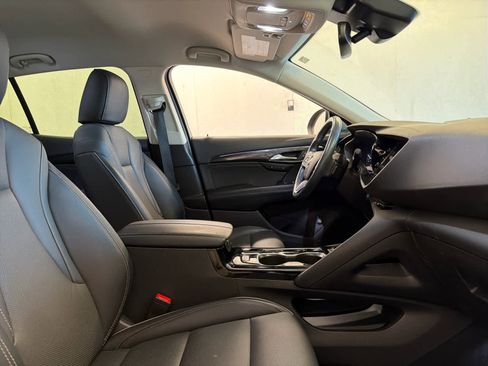 Used 2023 Buick Envision Essence image 26