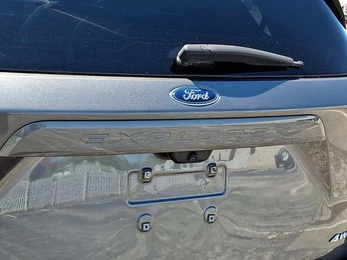 Used 2023 Ford Explorer XLT w/ Equipment Group 202A AWD/4WD image 32