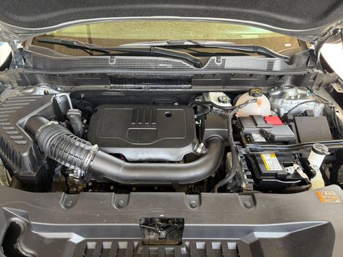 Used 2025 Chevrolet Blazer LT FWD image 31