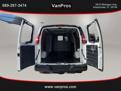 Used 2015 Chevrolet Express 3500 Extended RWD image 12