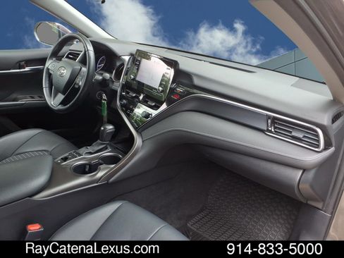 Used 2022 Toyota Camry SE w/ Carpet Mat Package (TMS) AWD/4WD image 20