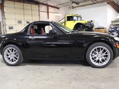 Used 2008 MAZDA MX-5 Miata Grand Touring w/ Premium Pkg image 7