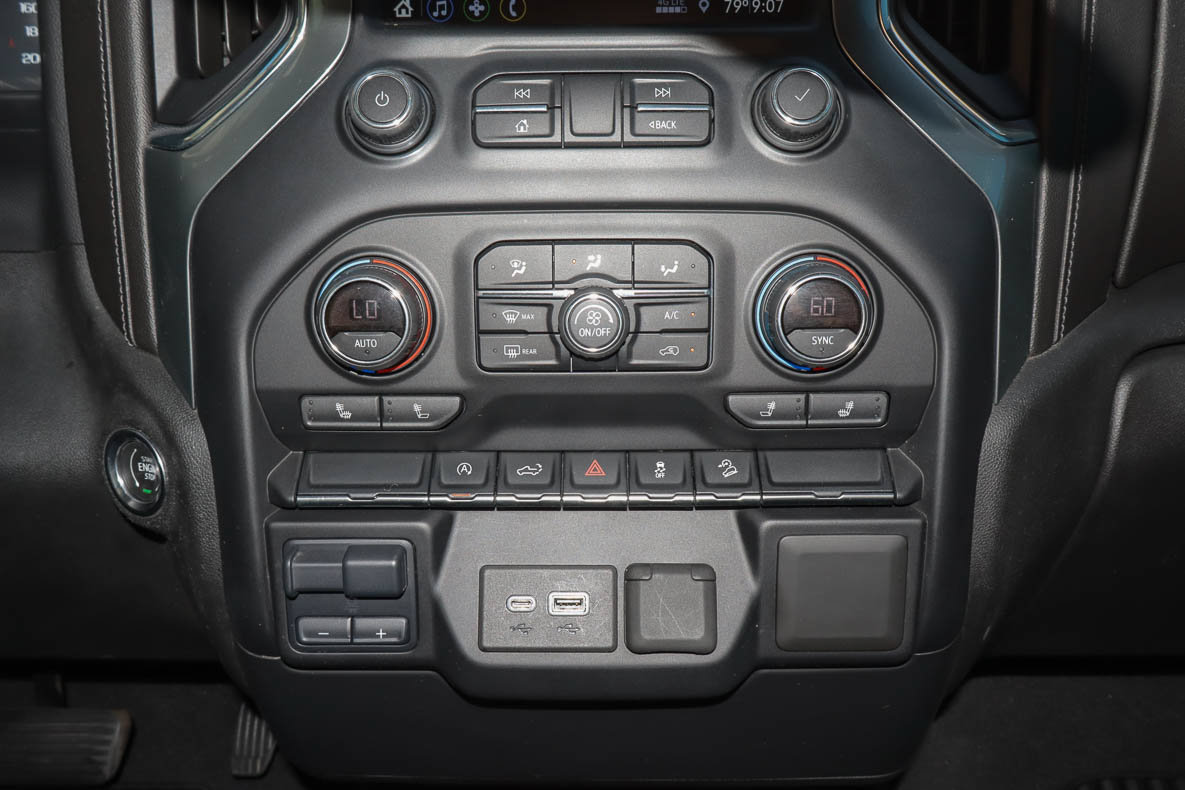 Used 2020 Chevrolet Silverado 1500 RST w/ True North Edition AWD/4WD image 11