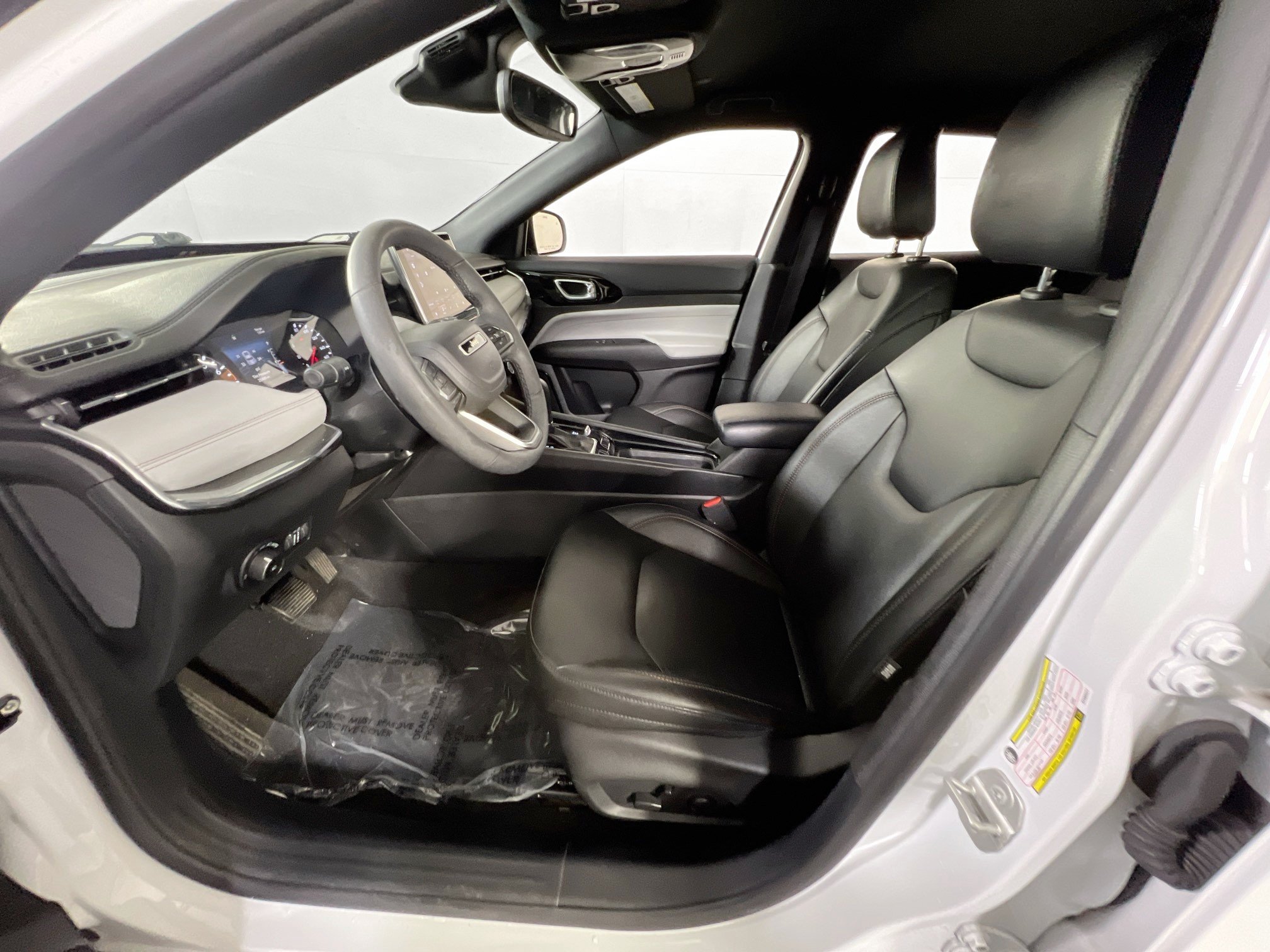 Used 2024 Jeep Compass Limited AWD/4WD image 19