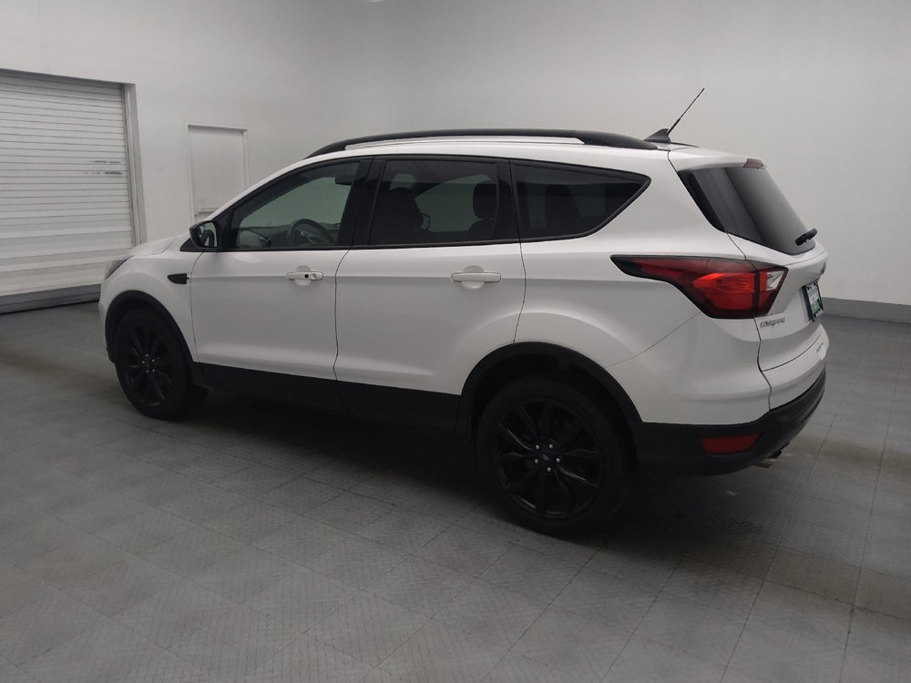 Used 2019 Ford Escape SE FWD image 3