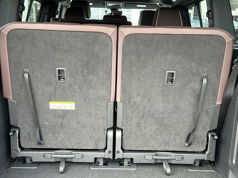 New 2025 Volkswagen ID. Buzz Pro S RWD image 20