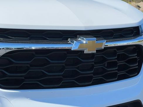 Used 2024 Chevrolet Trax LT w/ Driver Confidence Package FWD image 38