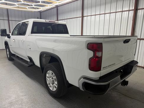 Used 2020 Chevrolet Silverado 2500 LT w/ Z71 Off-Road Package image 4