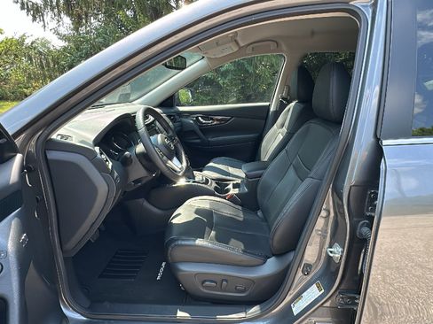 Used 2020 Nissan Rogue SL AWD/4WD image 13