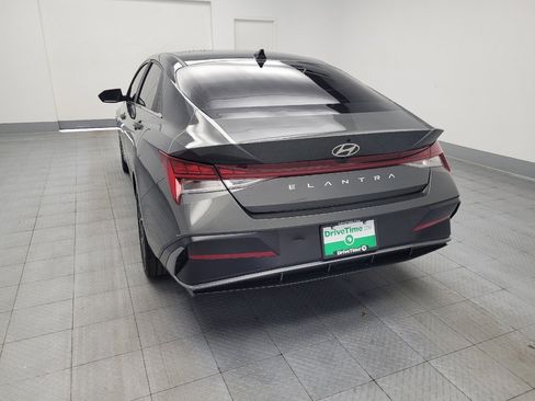 Used 2024 Hyundai Elantra SEL w/ Convenience Package FWD image 6