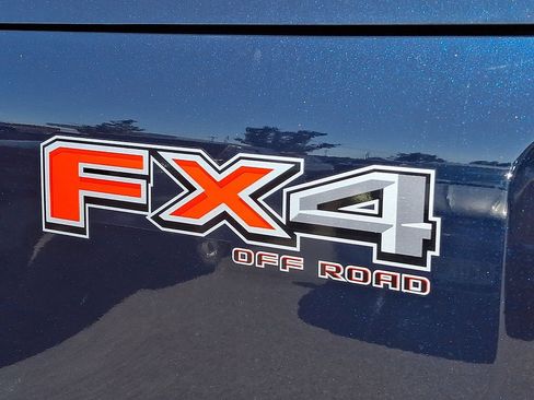 Used 2023 Ford F250 XLT w/ XLT Premium Package AWD/4WD image 10