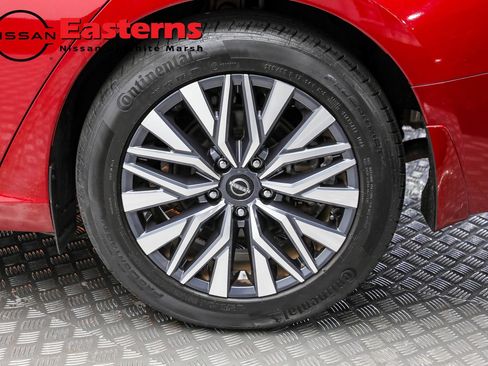Used 2023 Nissan Altima 2.5 SV w/ SV Premium Package FWD image 8