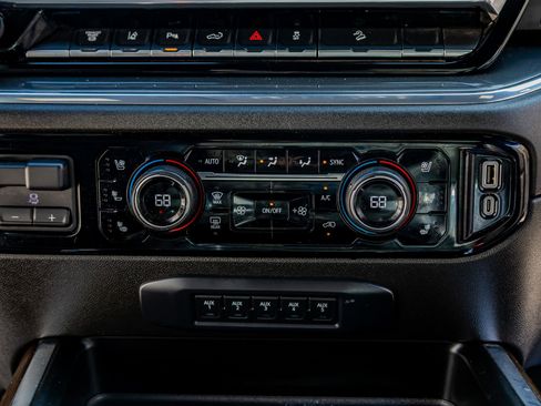 Used 2024 Chevrolet Silverado 3500 High Country w/ Technology Package image 24