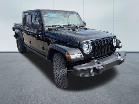 Used 2021 Jeep Gladiator Sport AWD/4WD image 5