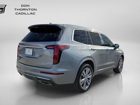 Used 2024 Cadillac XT6 Premium Luxury AWD/4WD image 5