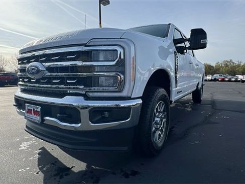 New 2025 Ford F250 Lariat w/ FX4 Off-Road Package image 10